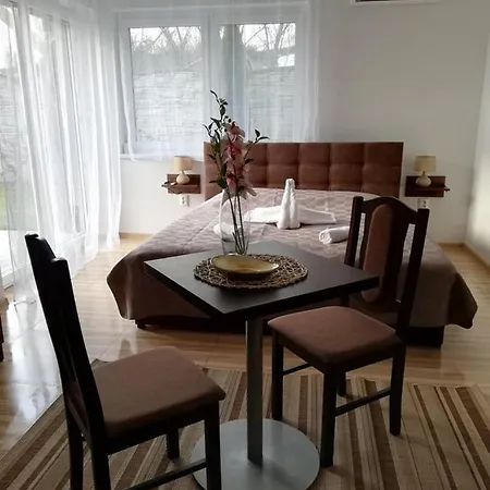 Konukevi Relaxcentrum Aquavital *